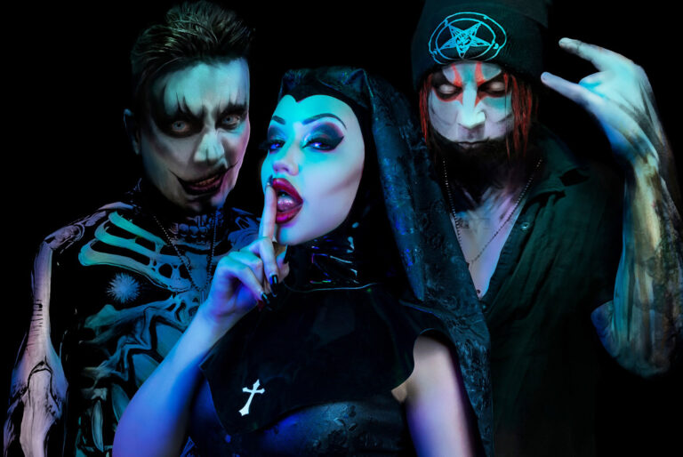 ALIEN VAMPIRES - Amphi Festival 2026 - Tanzbrunnen Köln